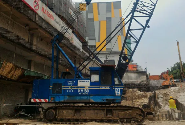 Hitachi KH180-III crawler crane, 50 tonne capacity in the Pertama Crane fleet