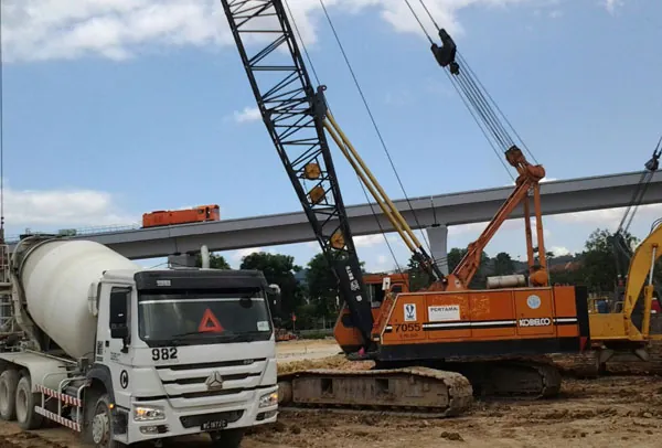 Kobelco 7055 crawler crane, 55 tonne capacity in the Pertama Crane fleet