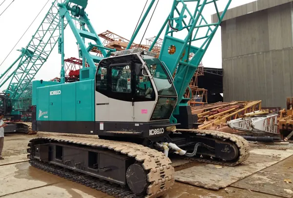 Kobelco CKS900 crawler crane, 100 tonne capacity in the Pertama Crane fleet