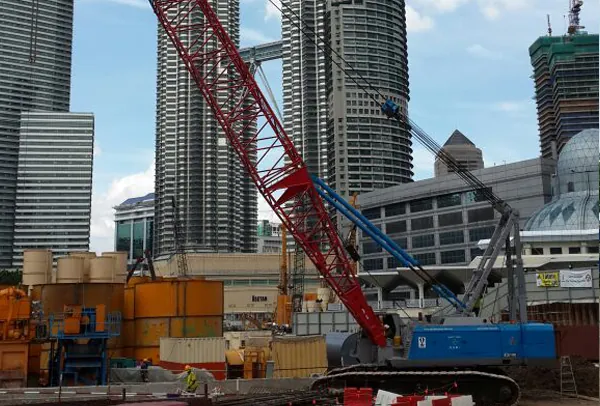 Sumitomo SC1000-II crawler crane, 100 tonne capacity in the Pertama Crane fleet