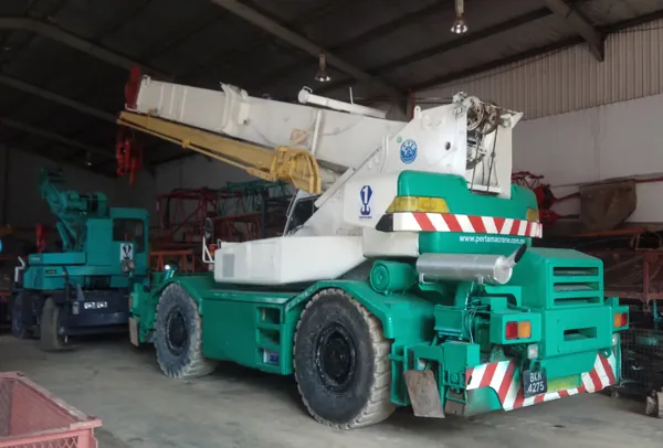 Kobelco RK250 mobile crane, 25 tonne capacity in the Pertama Crane fleet