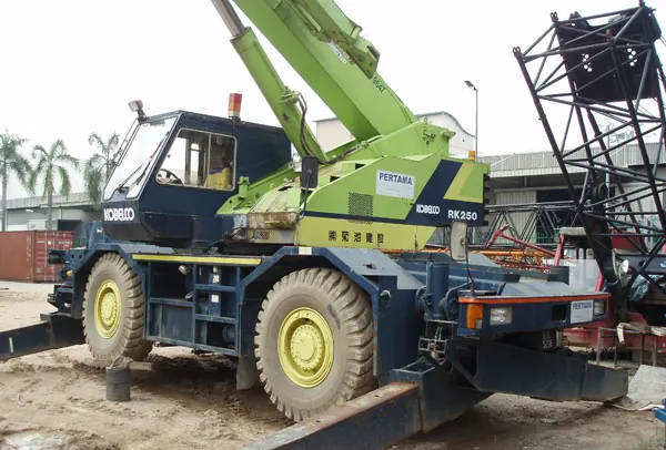 Kobelco RK250-2 rough terrain crane, 25 tonne capacity in the Pertama Crane fleet
