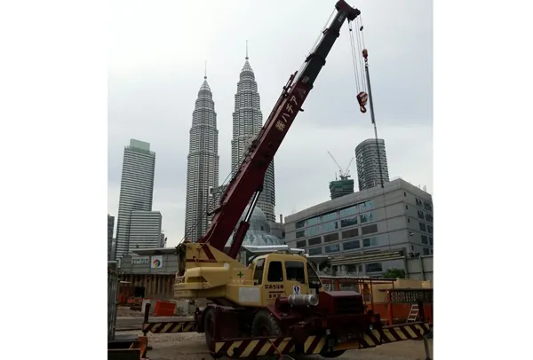 Kobelco RK250-3 rough terrain crane, 25 tonne capacity in the Pertama Crane fleet